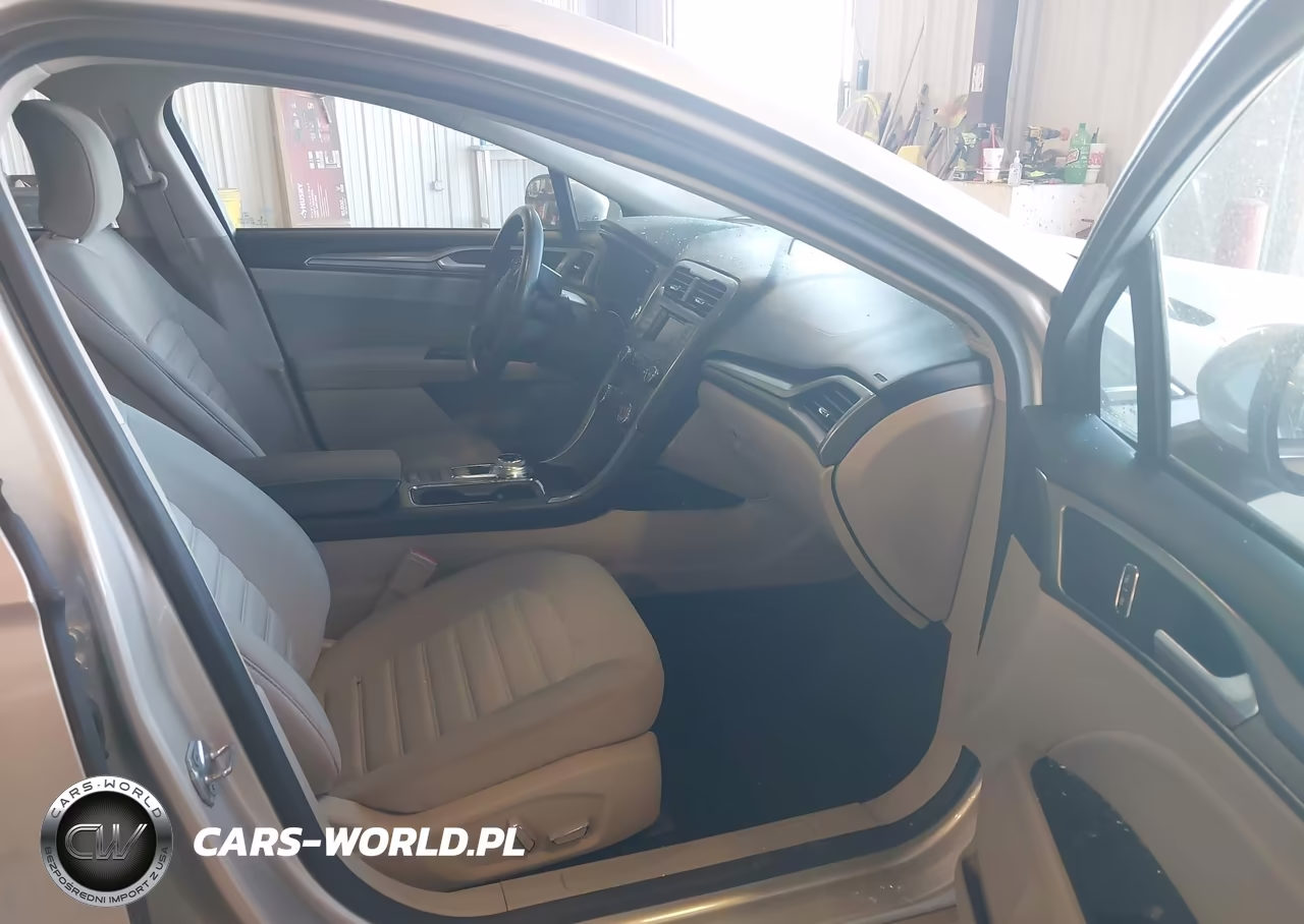 2017 Ford Fusion Se VIN:3FA6P0H7XHR251598 - 5