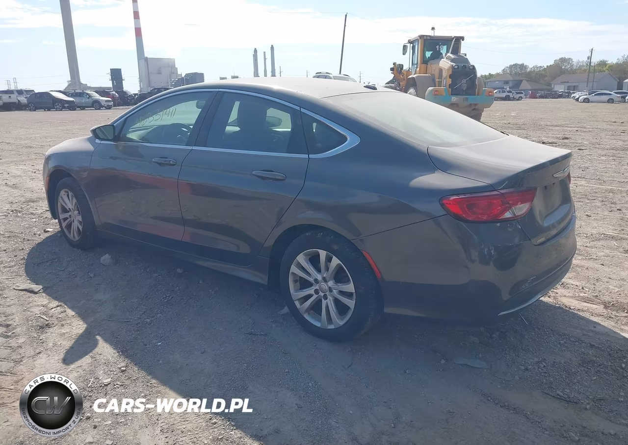 2015 Chrysler 200 Limited VIN:1C3CCCAB5FN720559 - 3