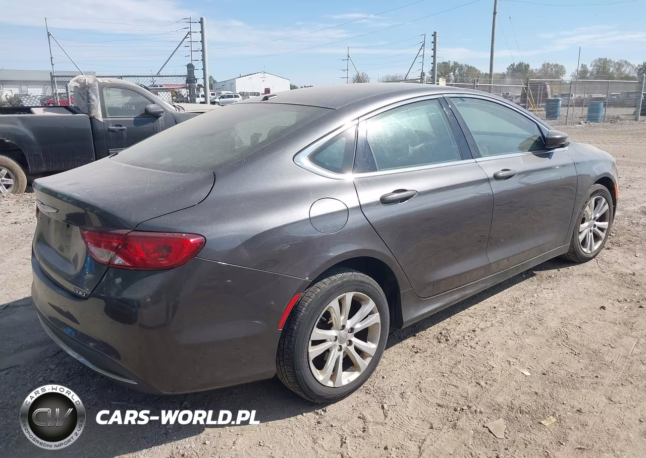 2015 Chrysler 200 Limited VIN:1C3CCCAB5FN720559 - 4