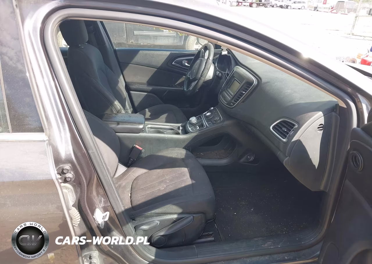 2015 Chrysler 200 Limited VIN:1C3CCCAB5FN720559 - 5
