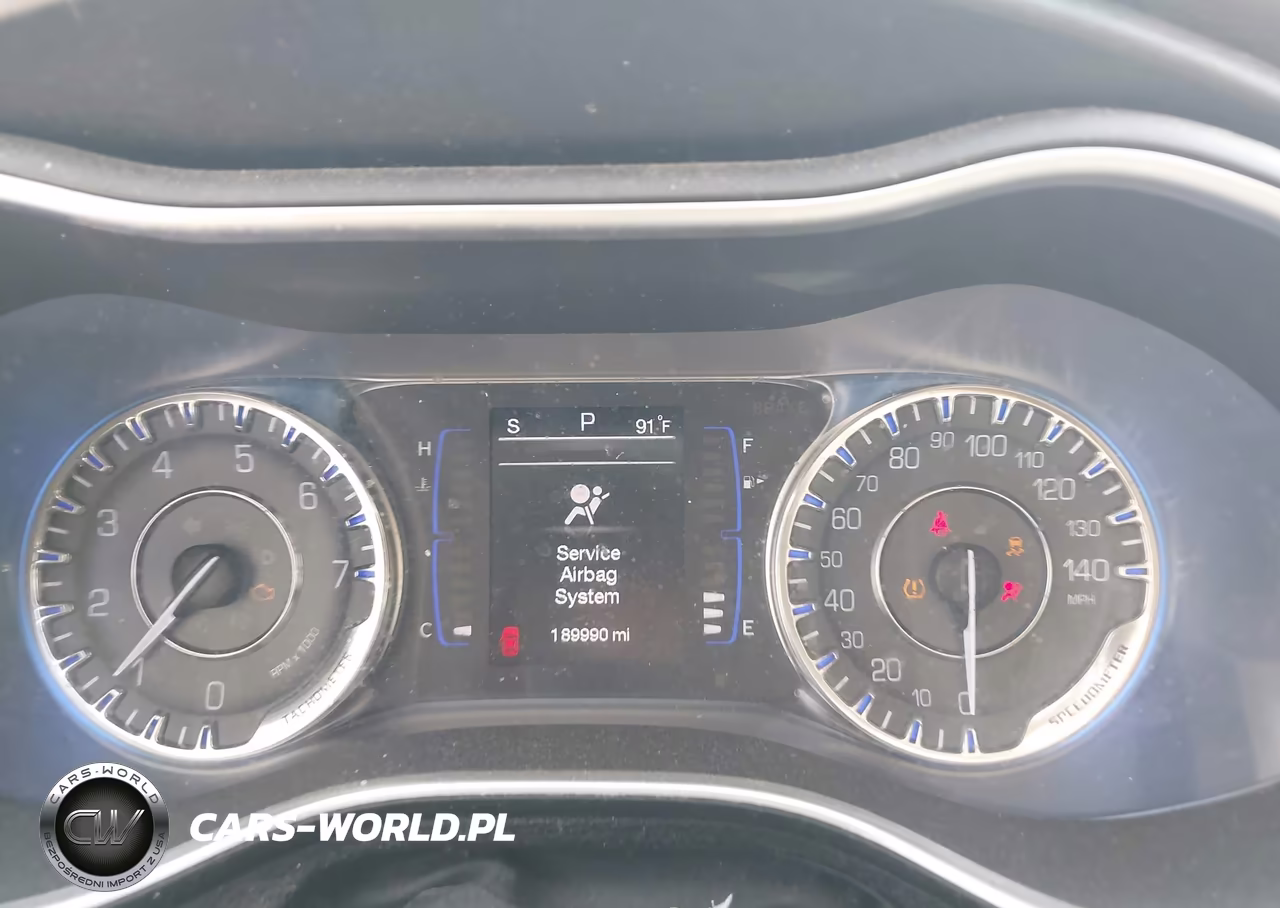 2015 Chrysler 200 Limited VIN:1C3CCCAB5FN720559 - 7