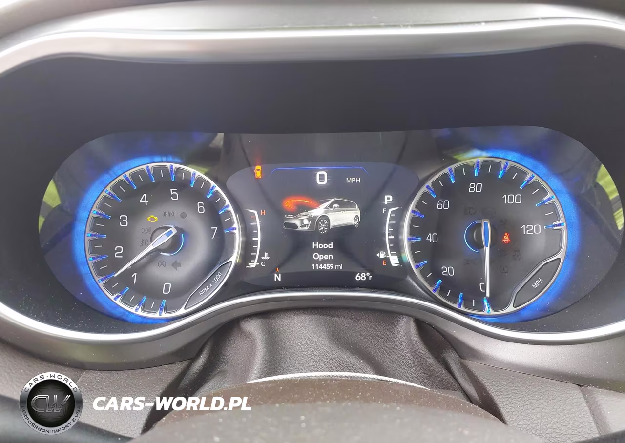 2018 Chrysler Pacifica Touring L Plus VIN:2C4RC1EG9JR252752 - 7