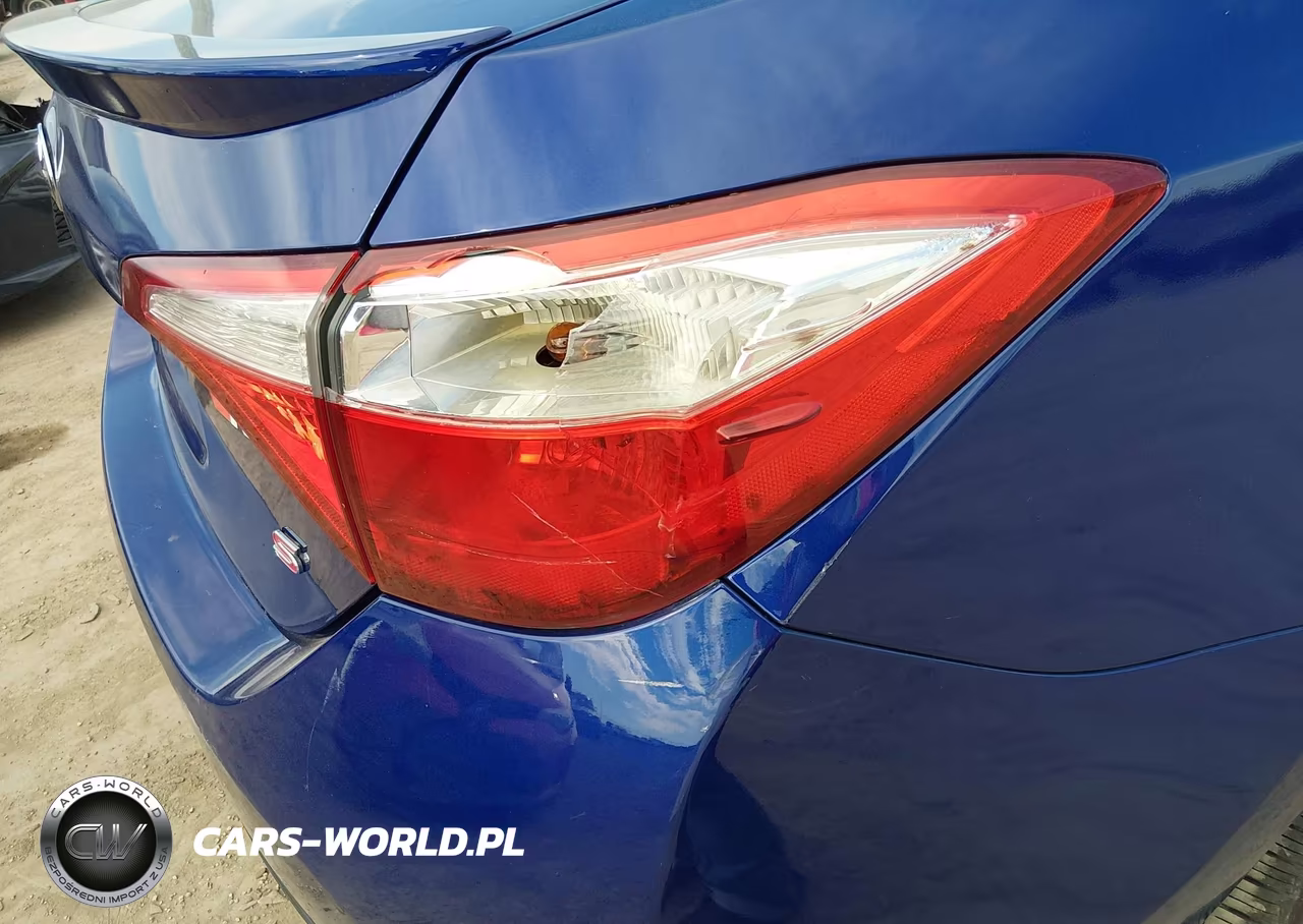 2015 Toyota Corolla S Plus VIN:5YFBURHEXFP290389 - 19