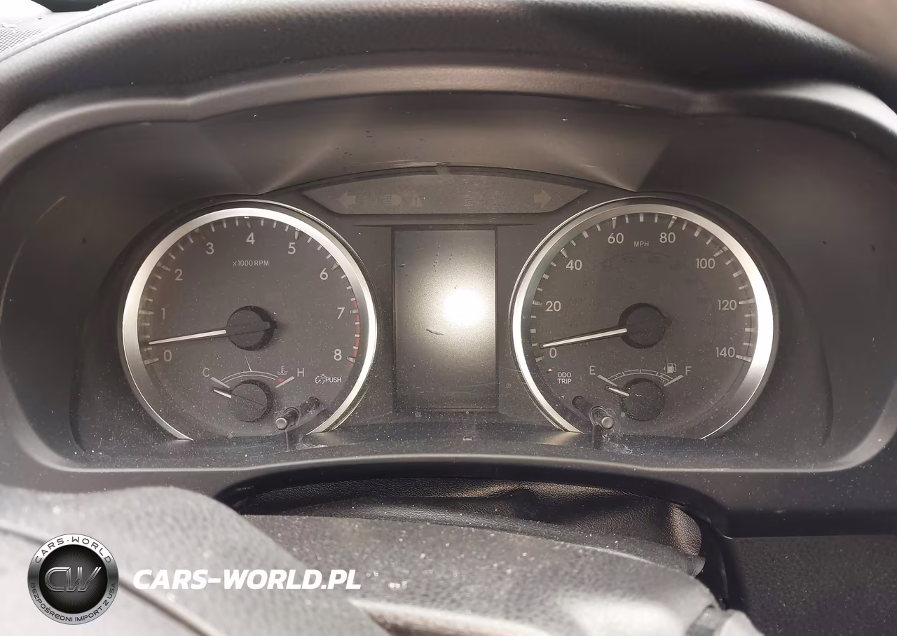 2018 Toyota Highlander Le VIN:5TDBZRFH6JS802969 - 7