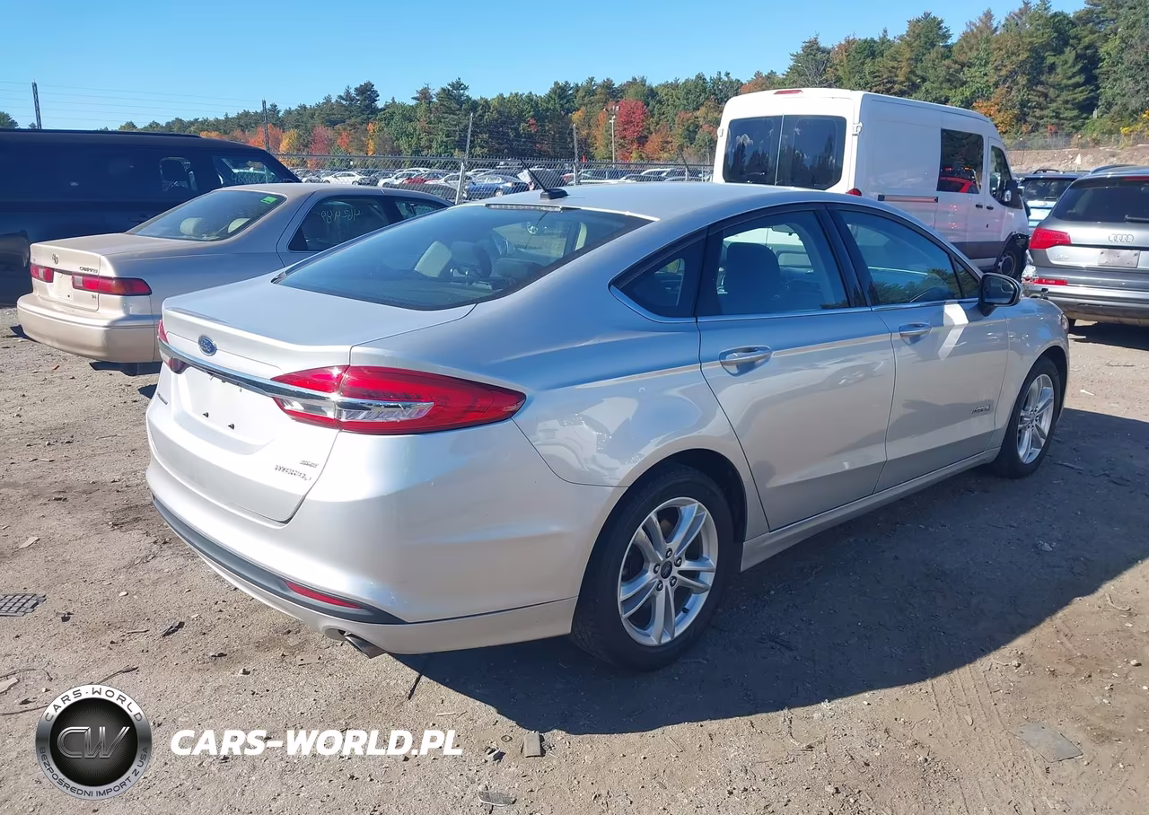 2018 Ford Fusion Hybrid Se VIN:3FA6P0LU2JR116487 - 4