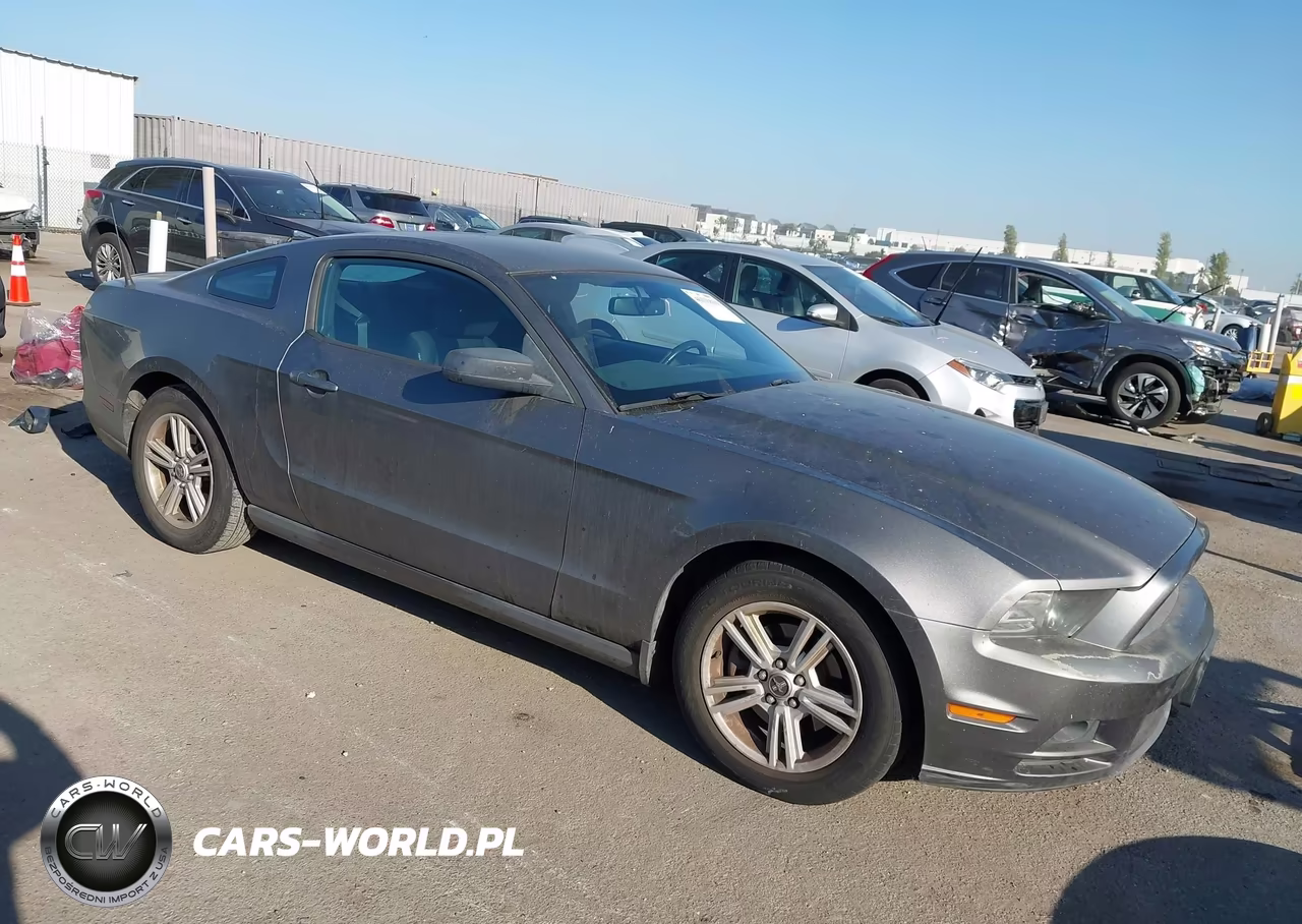 2013 Ford Mustang V6