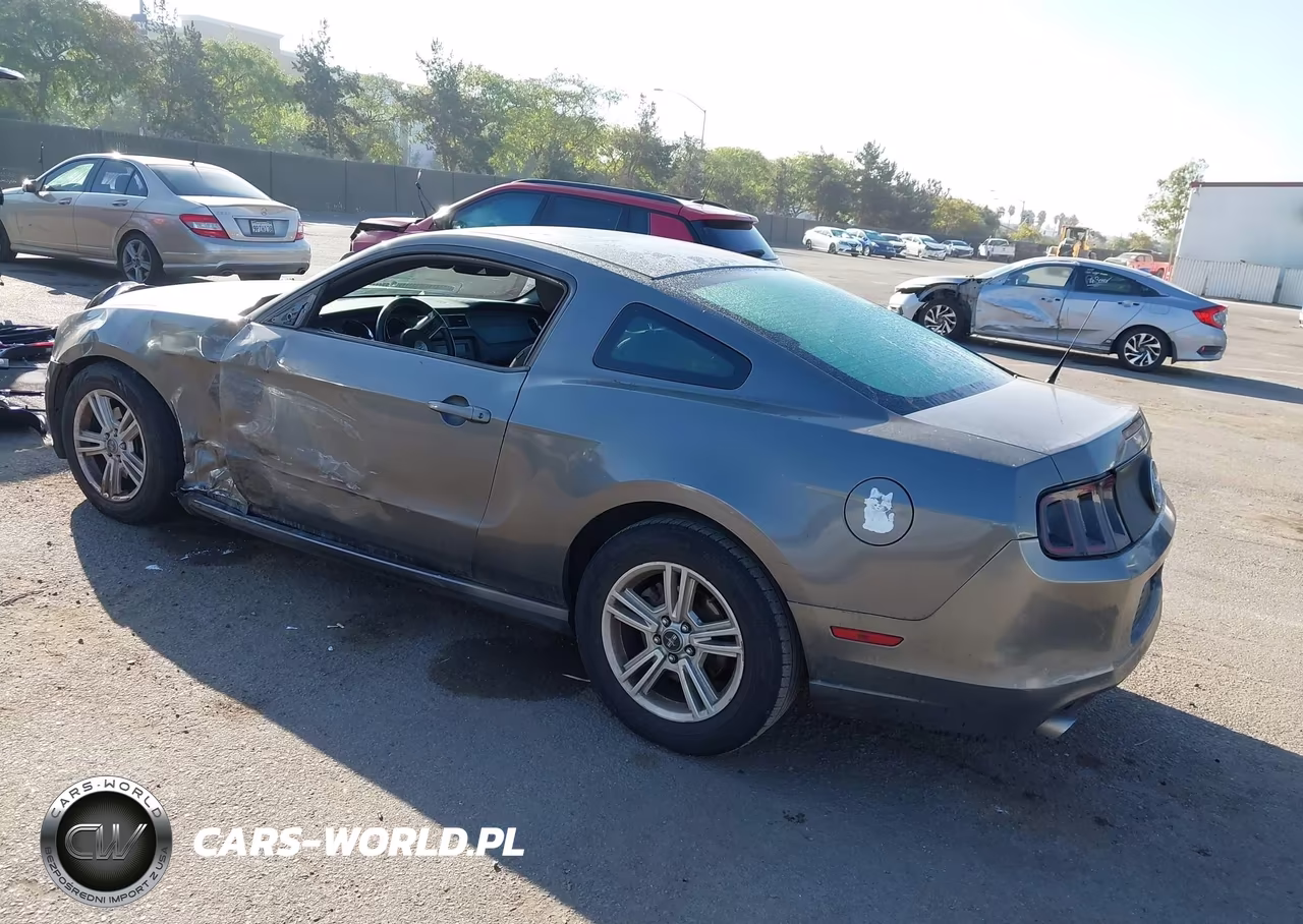 2013 Ford Mustang V6 VIN:1ZVBP8AM1D5216496 - 3
