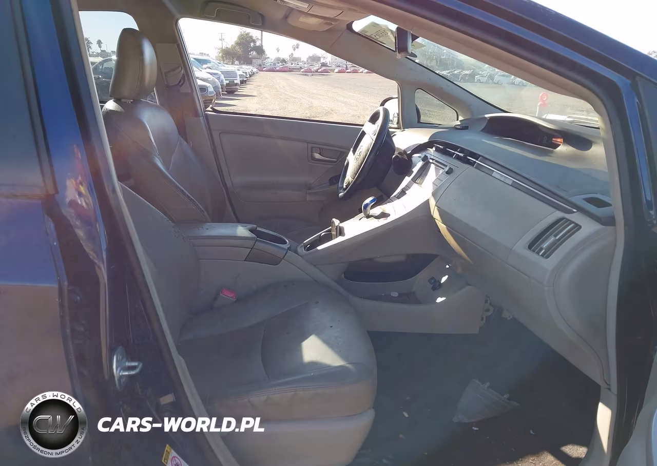 2012 Toyota Prius Five VIN:JTDKN3DUXC1575259 - 5