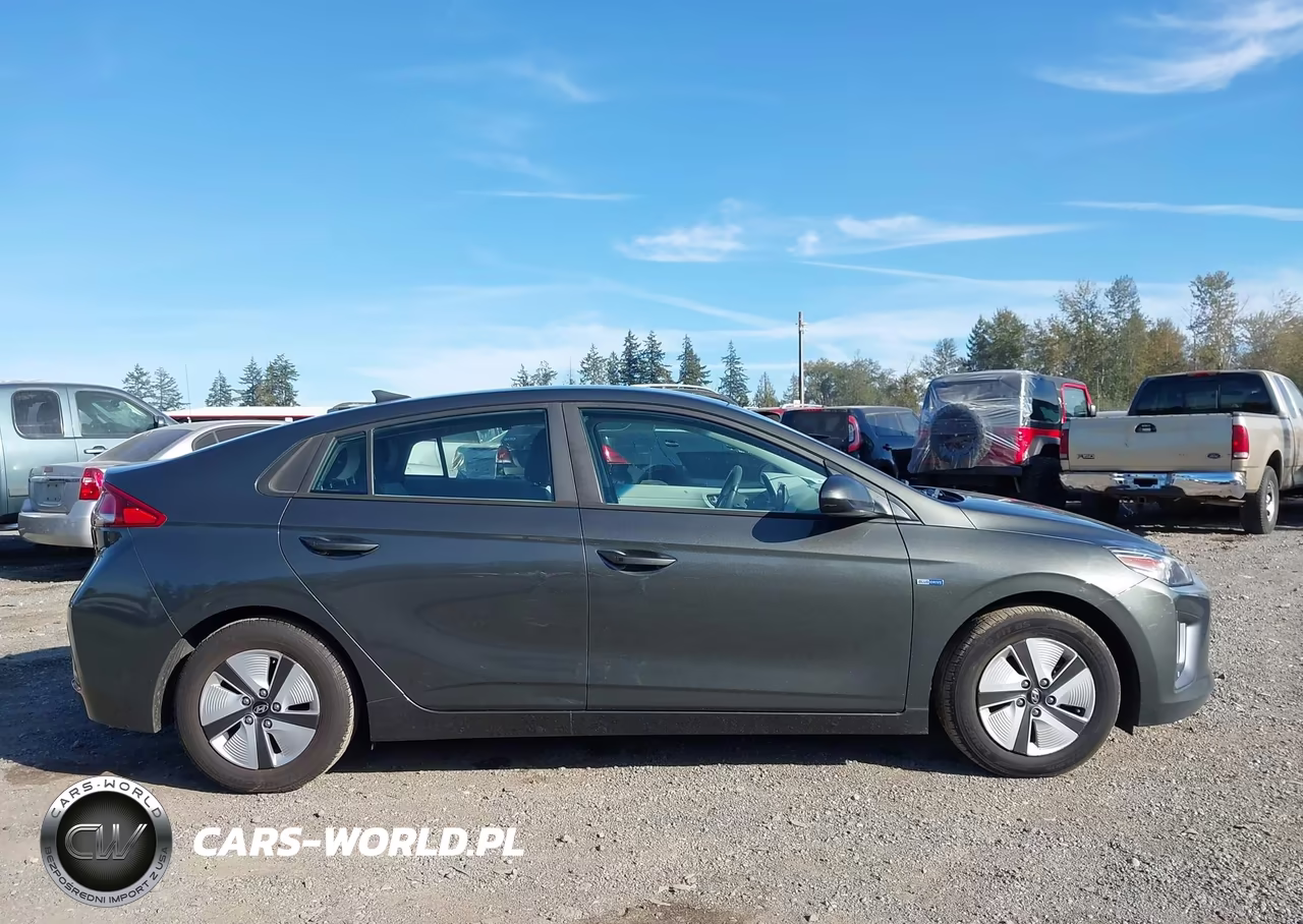 2020 Hyundai Ioniq Hybrid Blue VIN:KMHC65LC5LU220449 - 13