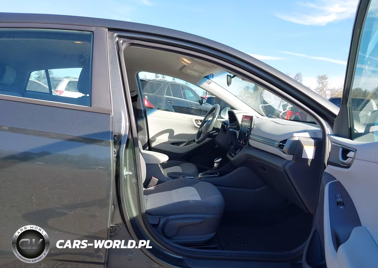 2020 Hyundai Ioniq Hybrid Blue VIN:KMHC65LC5LU220449 - 5