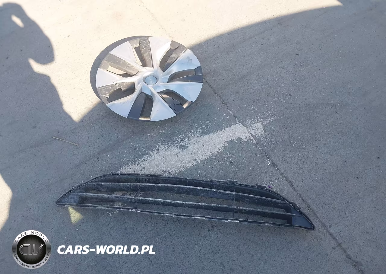 2022 Tesla Model Y Long Range Dual Motor All-Wheel Drive VIN:7SAYGDEE2NF346301 - 12