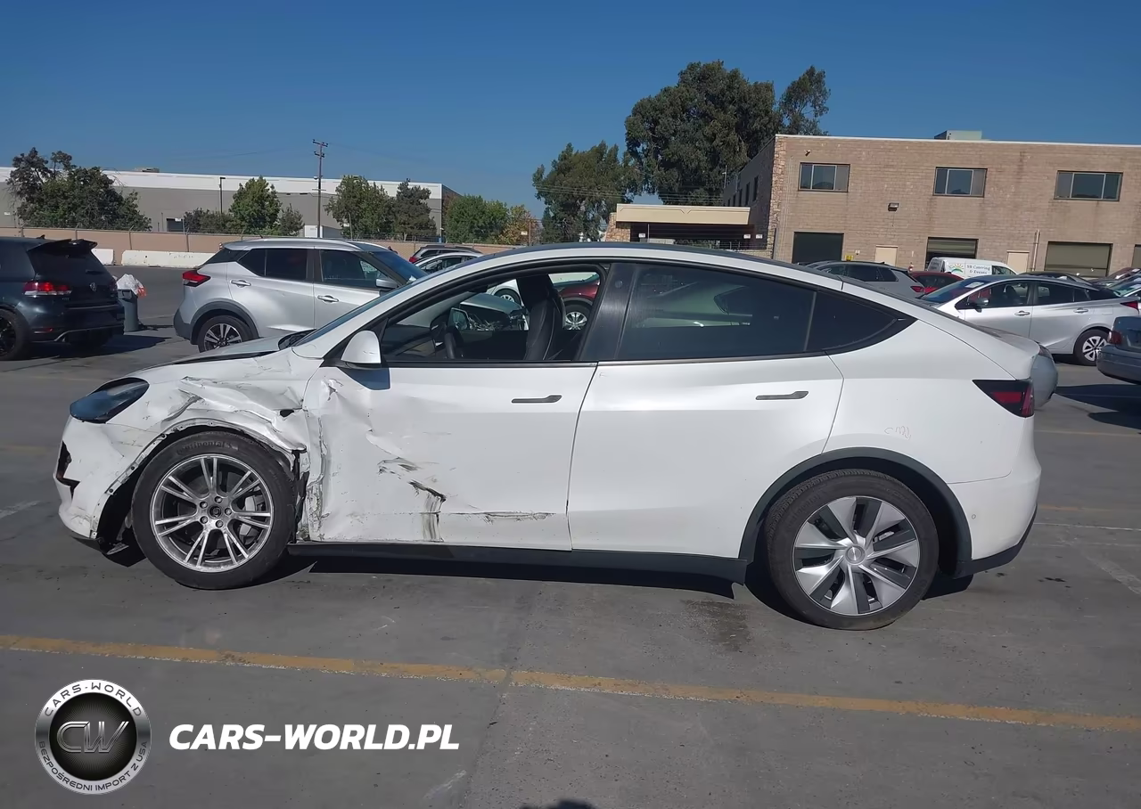 2022 Tesla Model Y Long Range Dual Motor All-Wheel Drive VIN:7SAYGDEE2NF346301 - 15