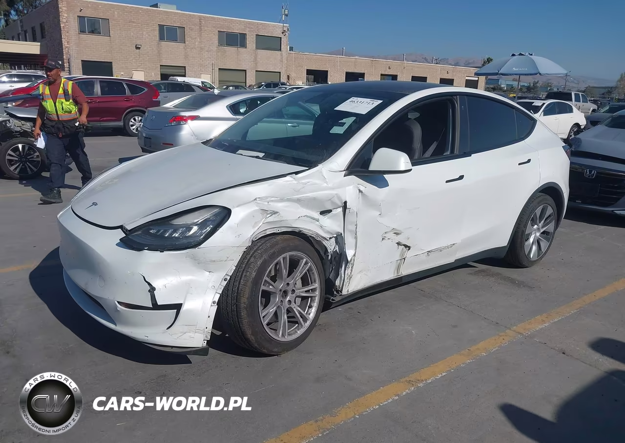 2022 Tesla Model Y Long Range Dual Motor All-Wheel Drive VIN:7SAYGDEE2NF346301 - 2