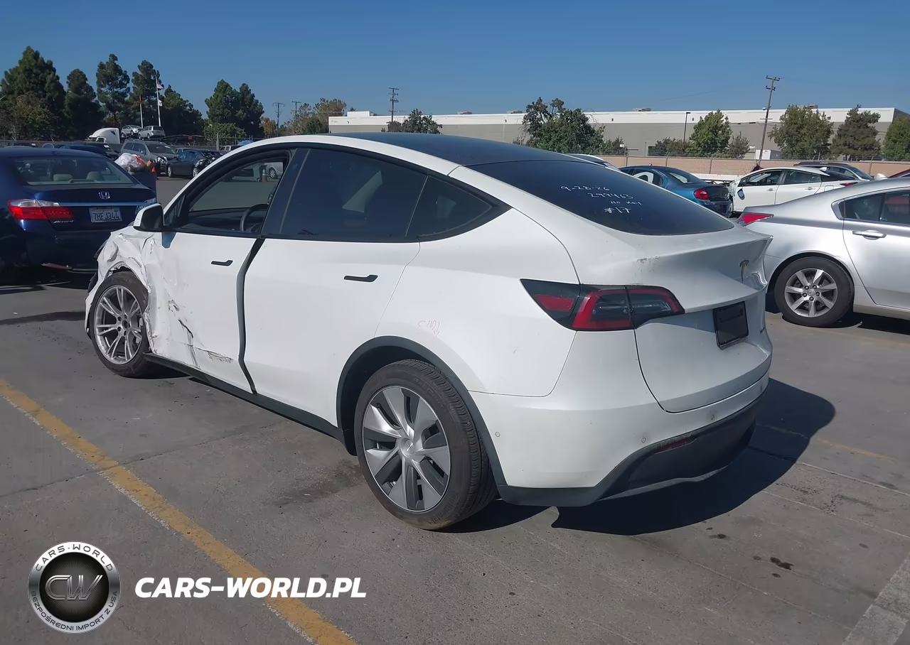 2022 Tesla Model Y Long Range Dual Motor All-Wheel Drive VIN:7SAYGDEE2NF346301 - 3