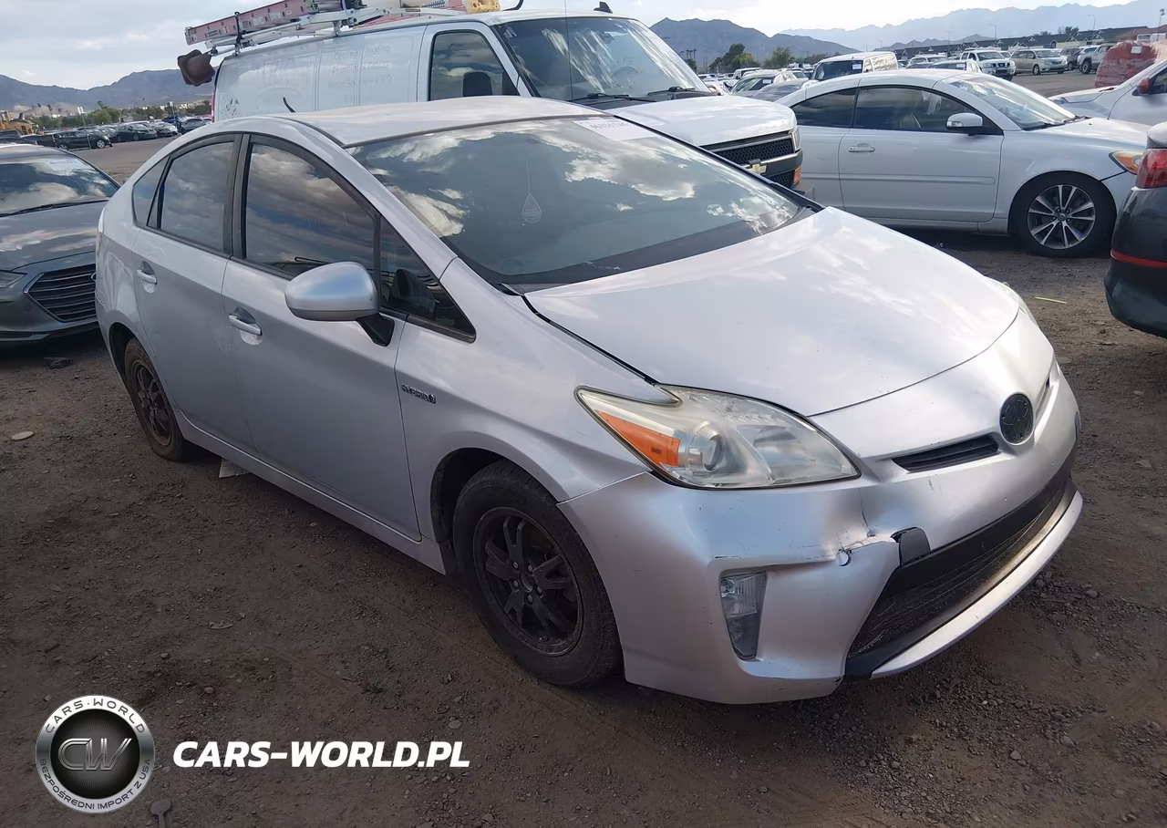 2015 Toyota Prius Two – zdjęcie 1 z 15