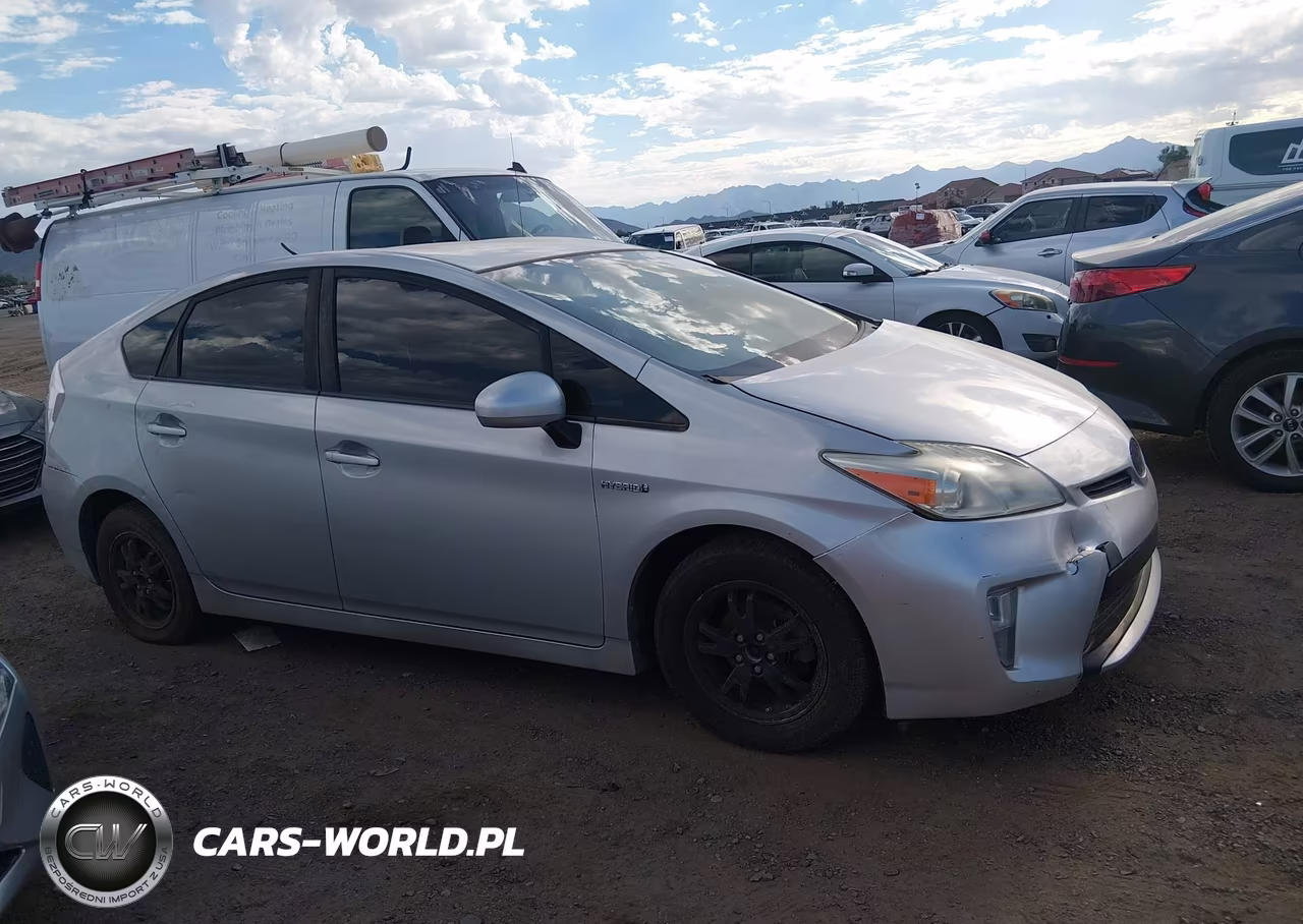 2015 Toyota Prius Two VIN:JTDKN3DU1F0449737 - 12