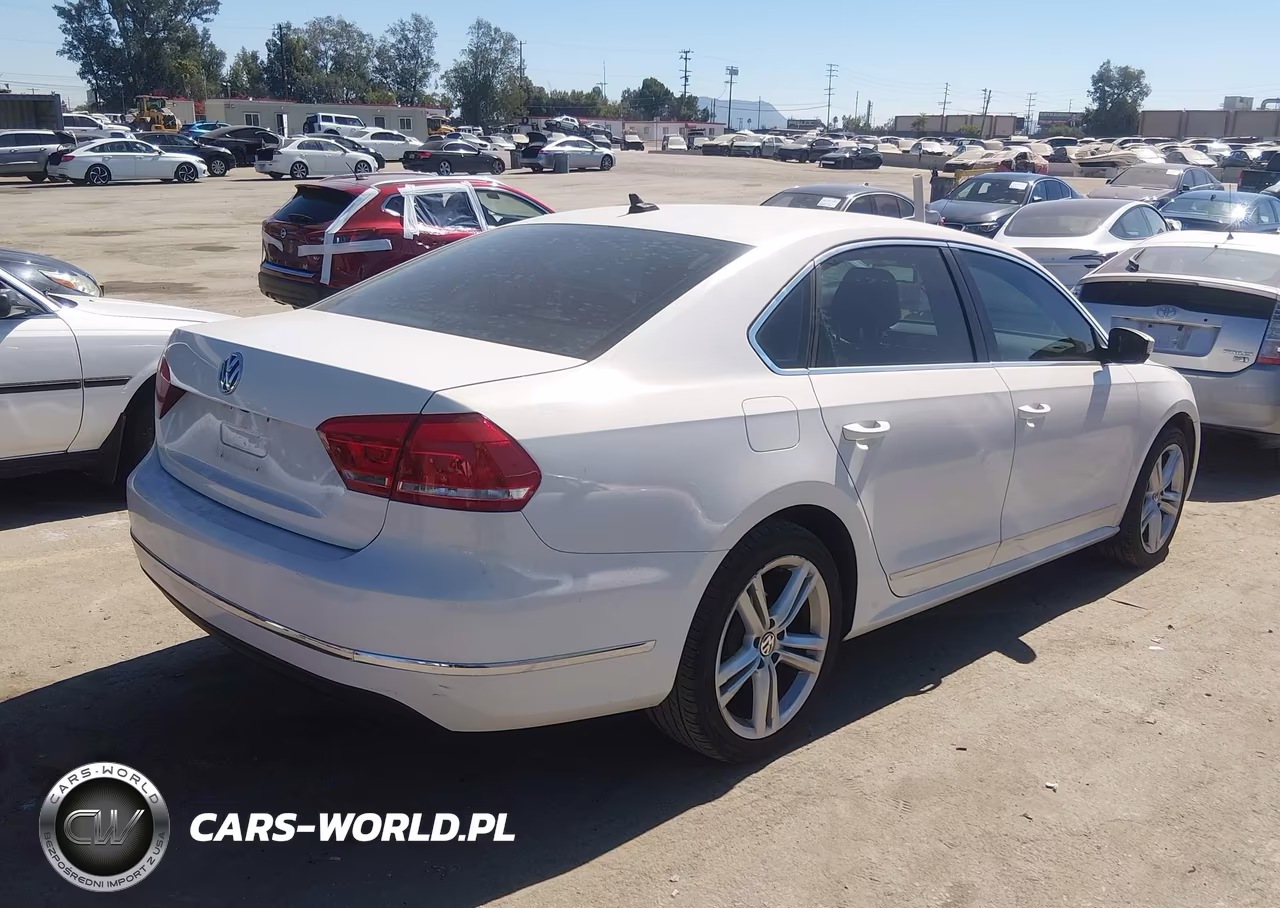 2014 Volkswagen Passat 2.0L Tdi Sel Premium VIN:1VWCN7A30EC093458 - 4