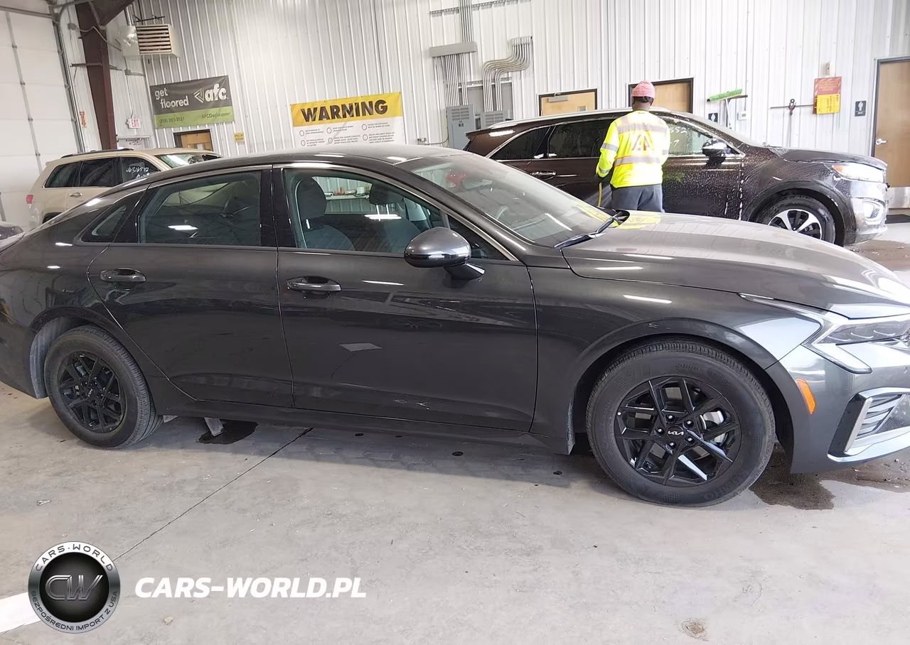 2026 Kia K5 Lxs Fwd VIN:KNAG24J74T5454106 - 13