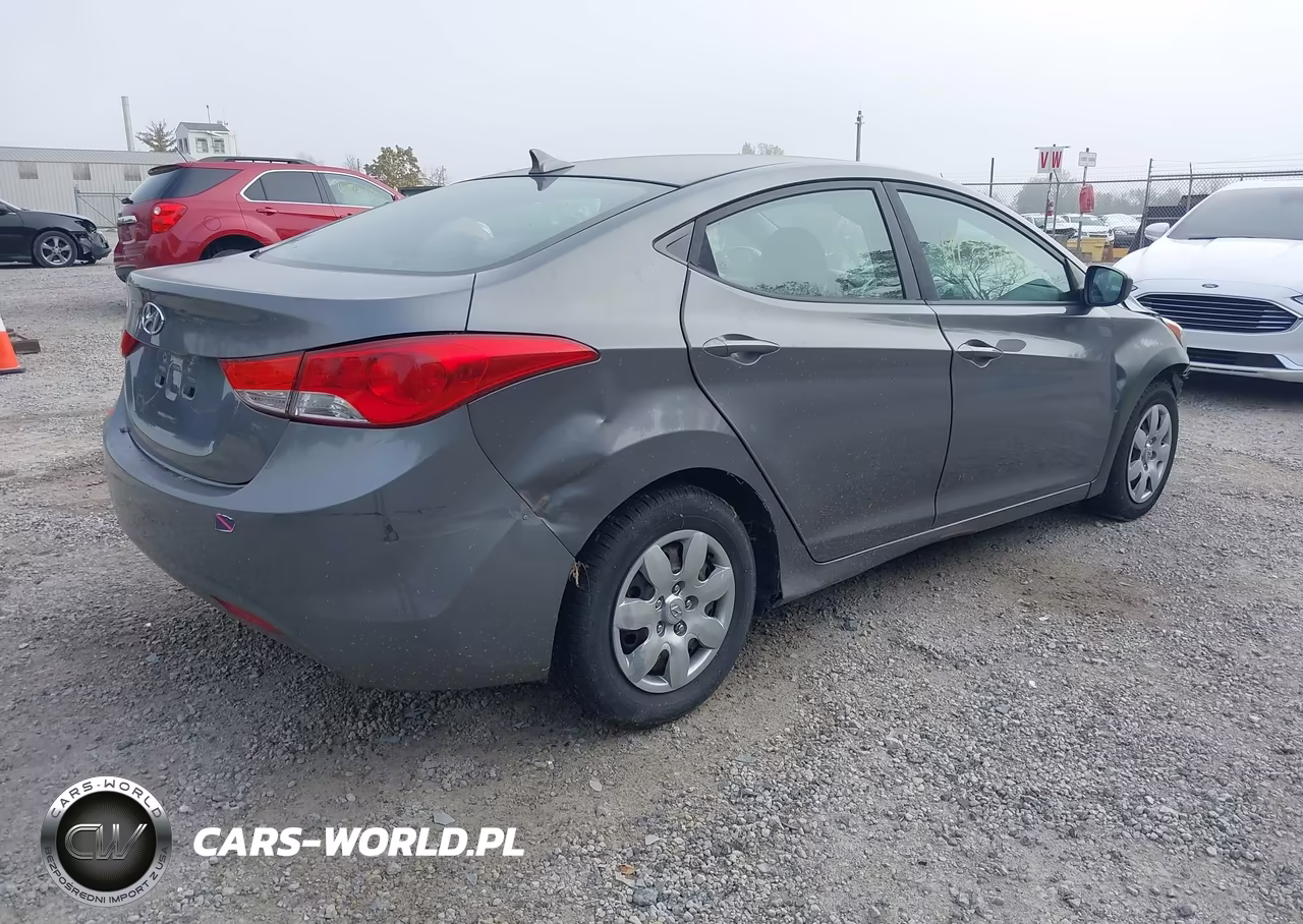 2011 Hyundai Elantra Gls VIN:5NPDH4AE7BH037922 - 4