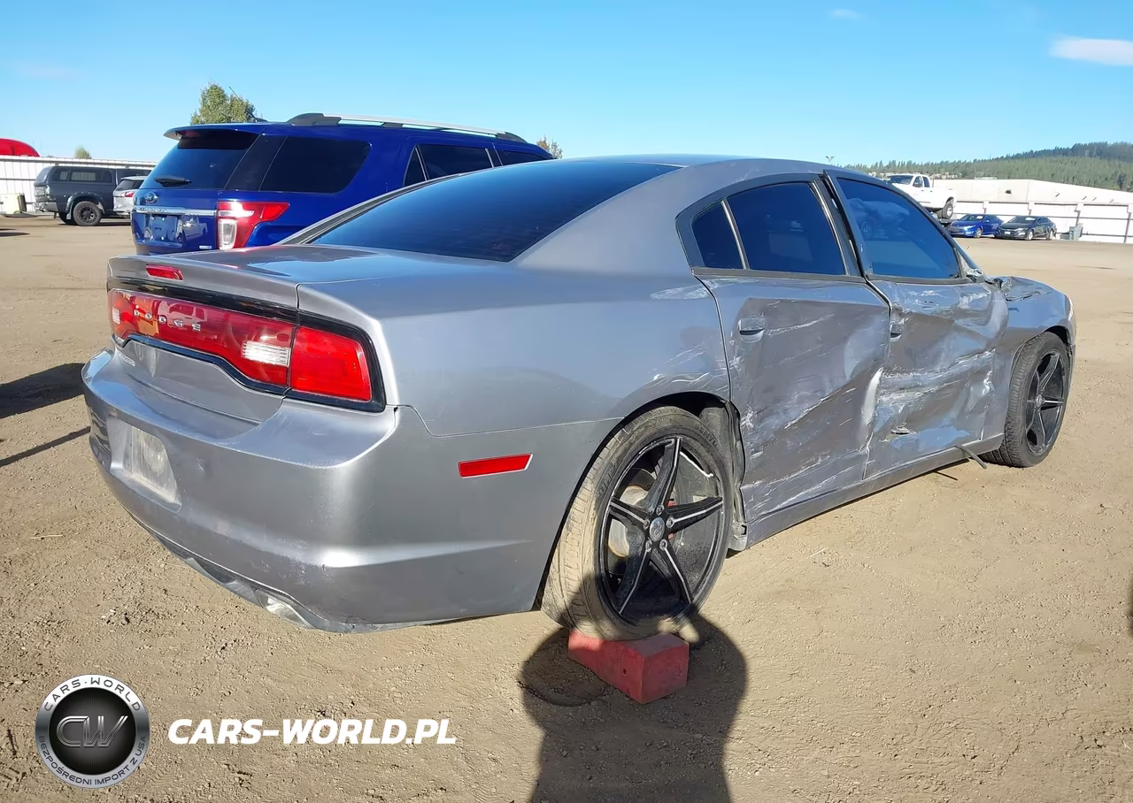2013 Dodge Charger Se VIN:2C3CDXBG2DH664701 - 4