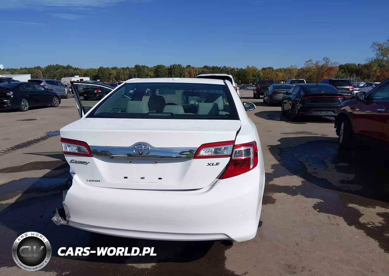2014 Toyota Camry Xle VIN:4T1BF1FK4EU731158 - 17