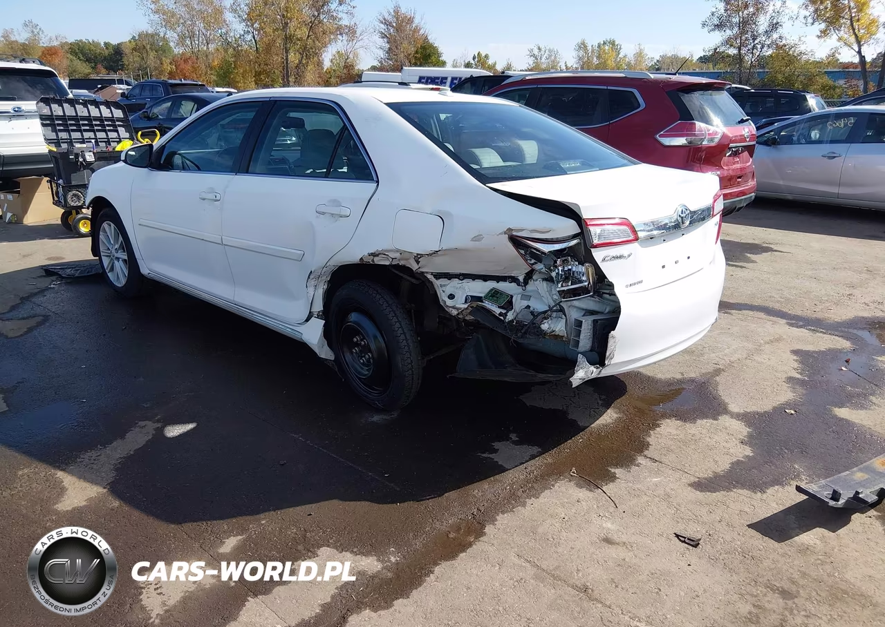 2014 Toyota Camry Xle VIN:4T1BF1FK4EU731158 - 3