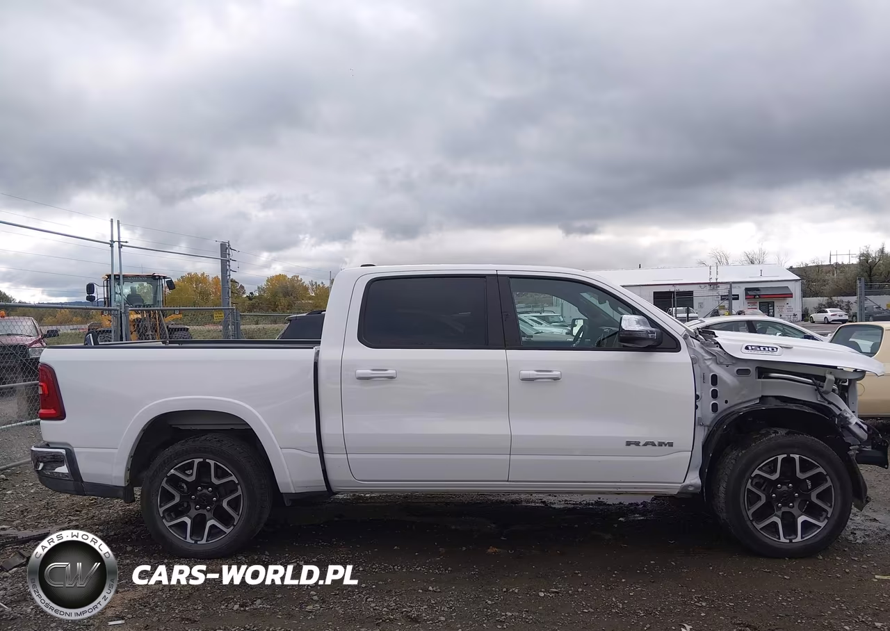 2026 Ram 1500 Laramie 4X4 5'7 Box VIN:3C6SRFJP8T4164344 - 14
