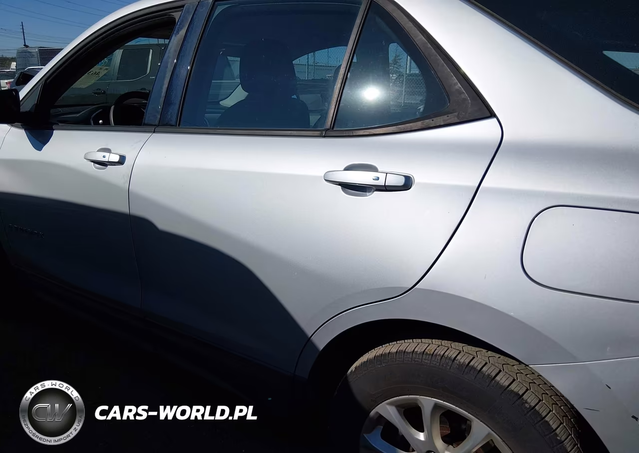 2018 Chevrolet Equinox Ls VIN:2GNAXHEV4J6153919 - 3