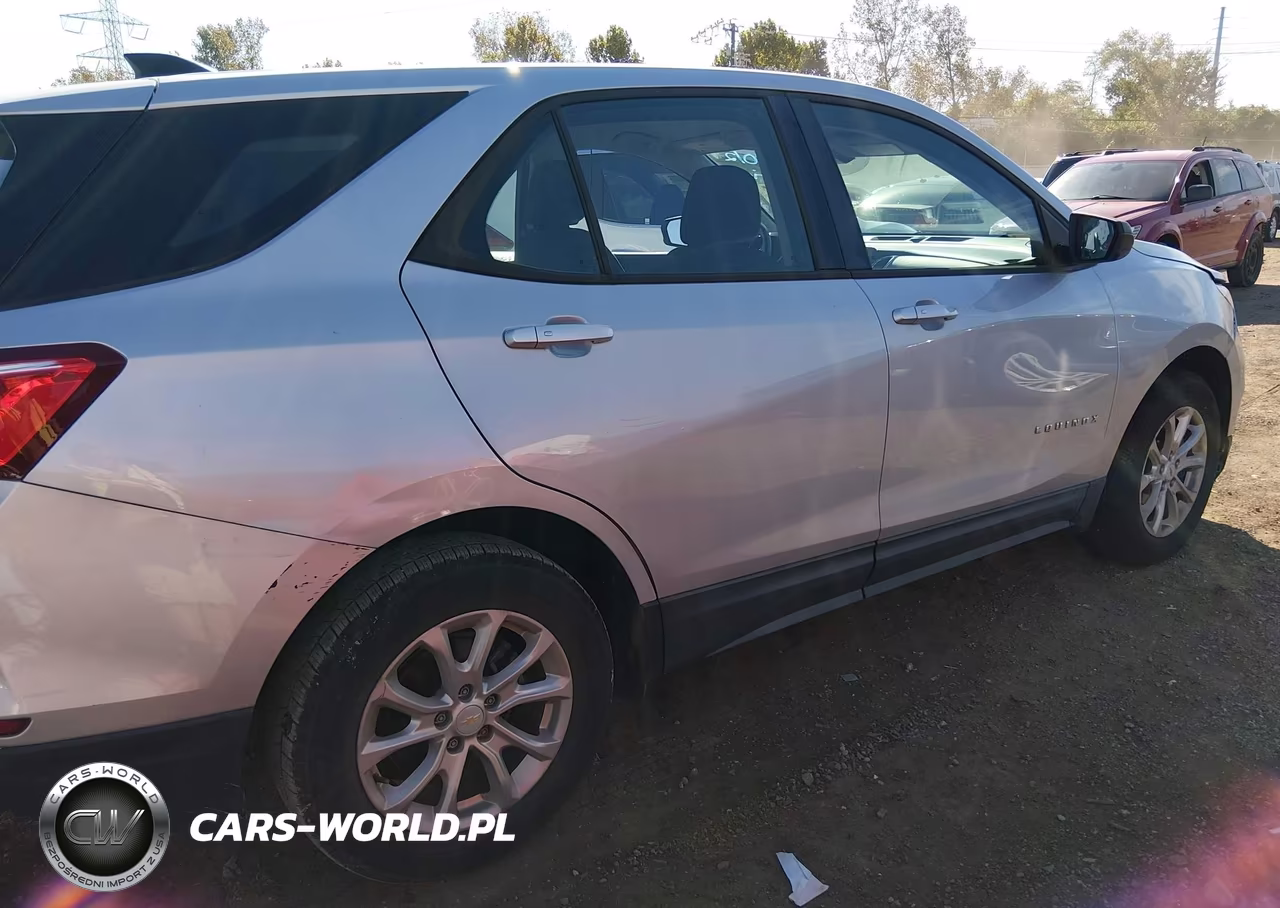 2018 Chevrolet Equinox Ls VIN:2GNAXHEV4J6153919 - 4