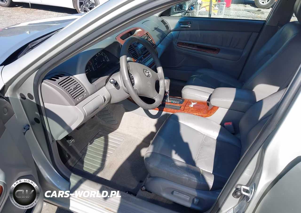 2002 Toyota Camry Xle V6 VIN:JTDBF30K920084171 - 5