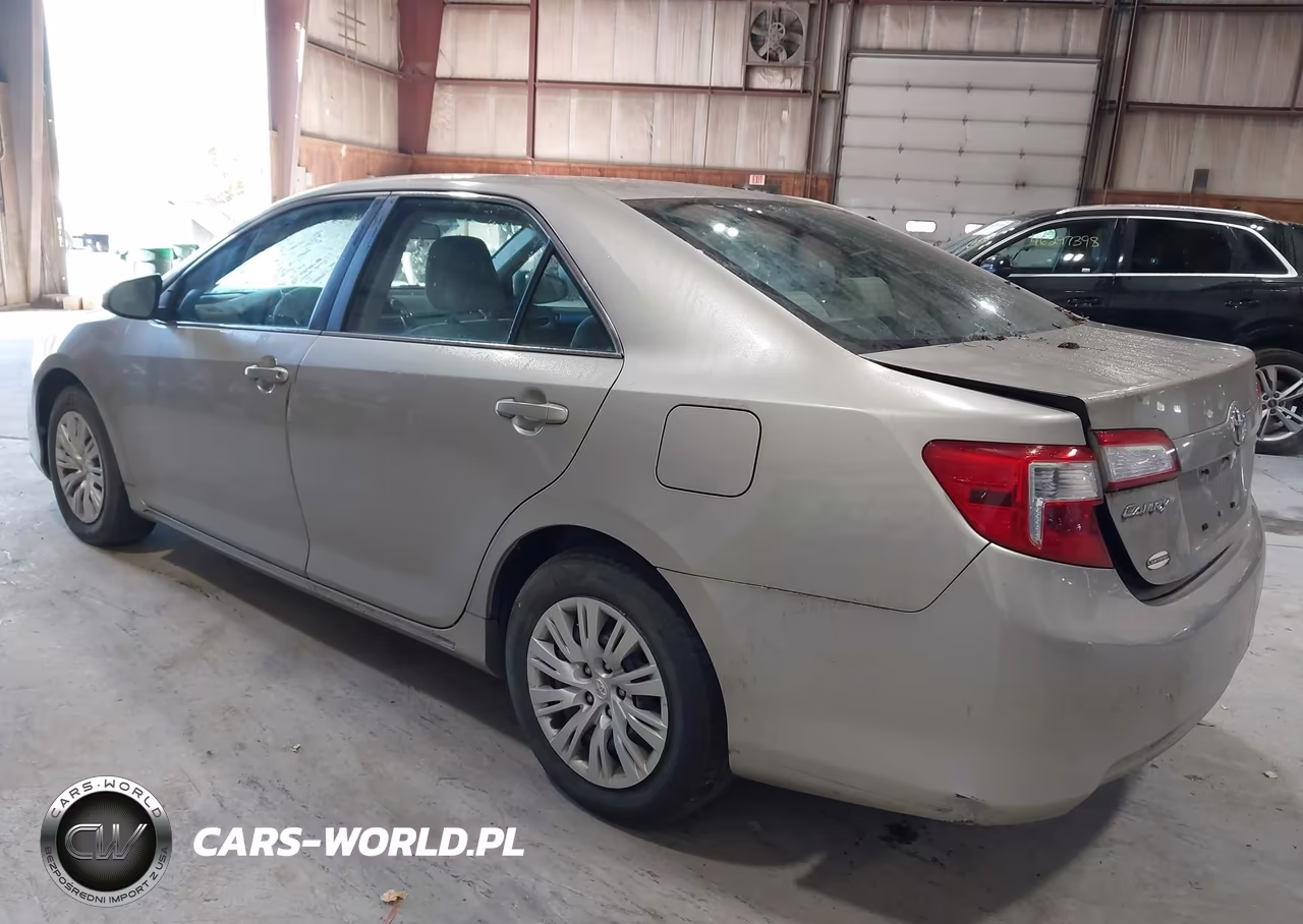 2013 Toyota Camry Le VIN:4T4BF1FK2DR334827 - 3