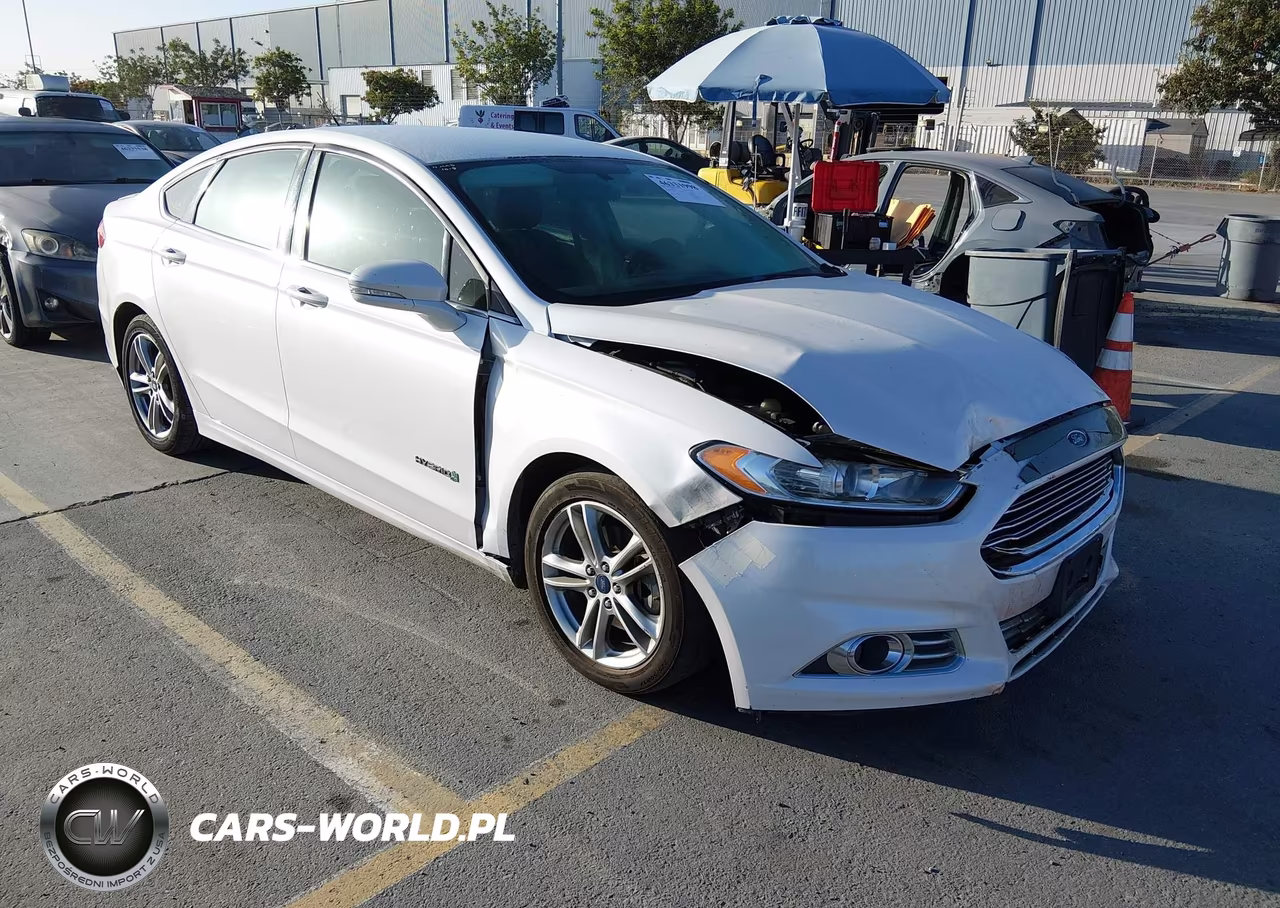 2015 Ford Fusion Hybrid Se – zdjęcie 1 z 18