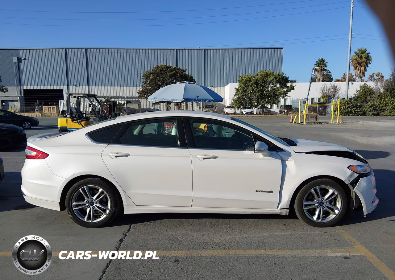 2015 Ford Fusion Hybrid Se VIN:3FA6P0LU6FR226739 - 15