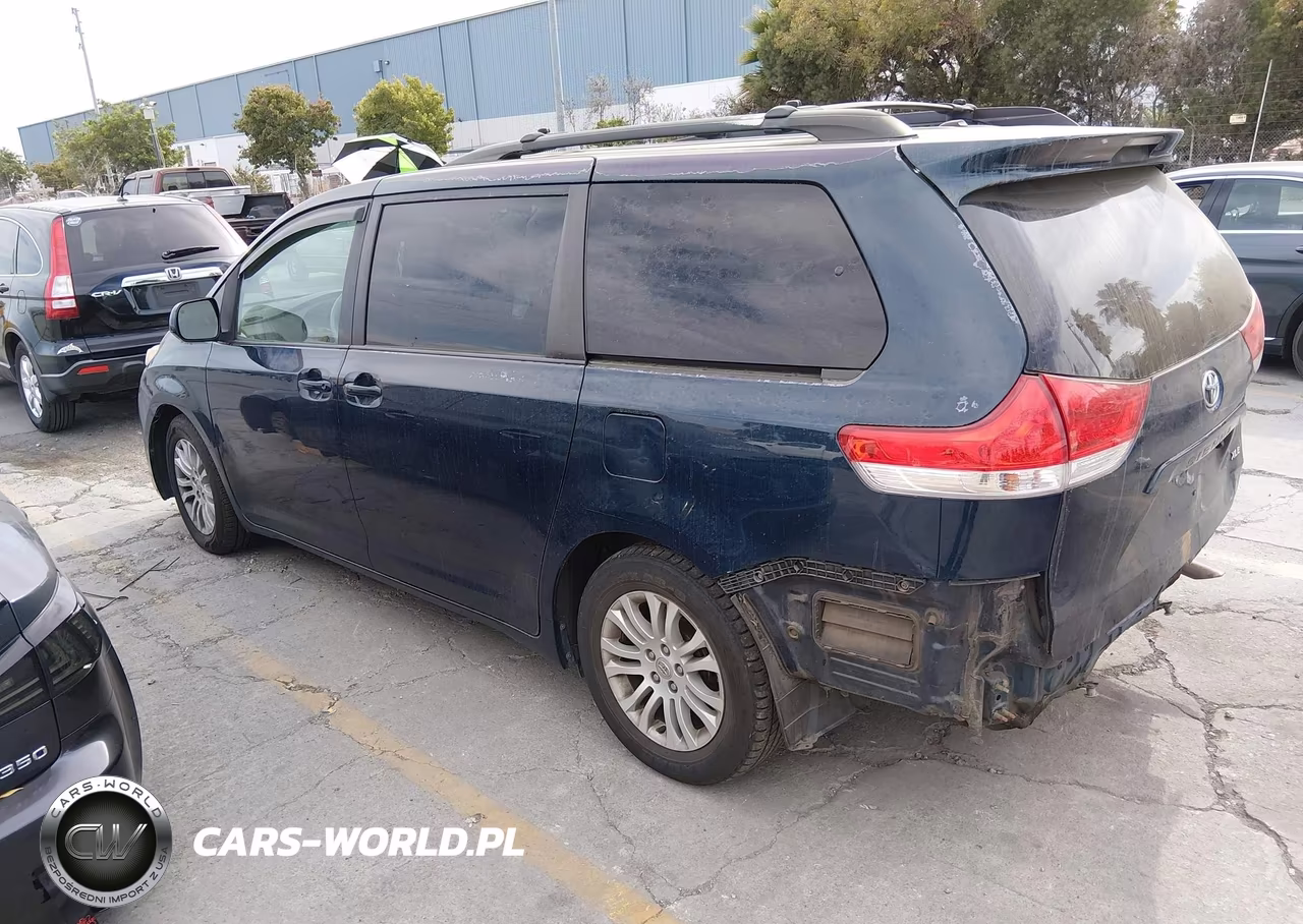 2012 Toyota Sienna Xle V6 8 Passenger VIN:5TDYK3DC3CS231253 - 3