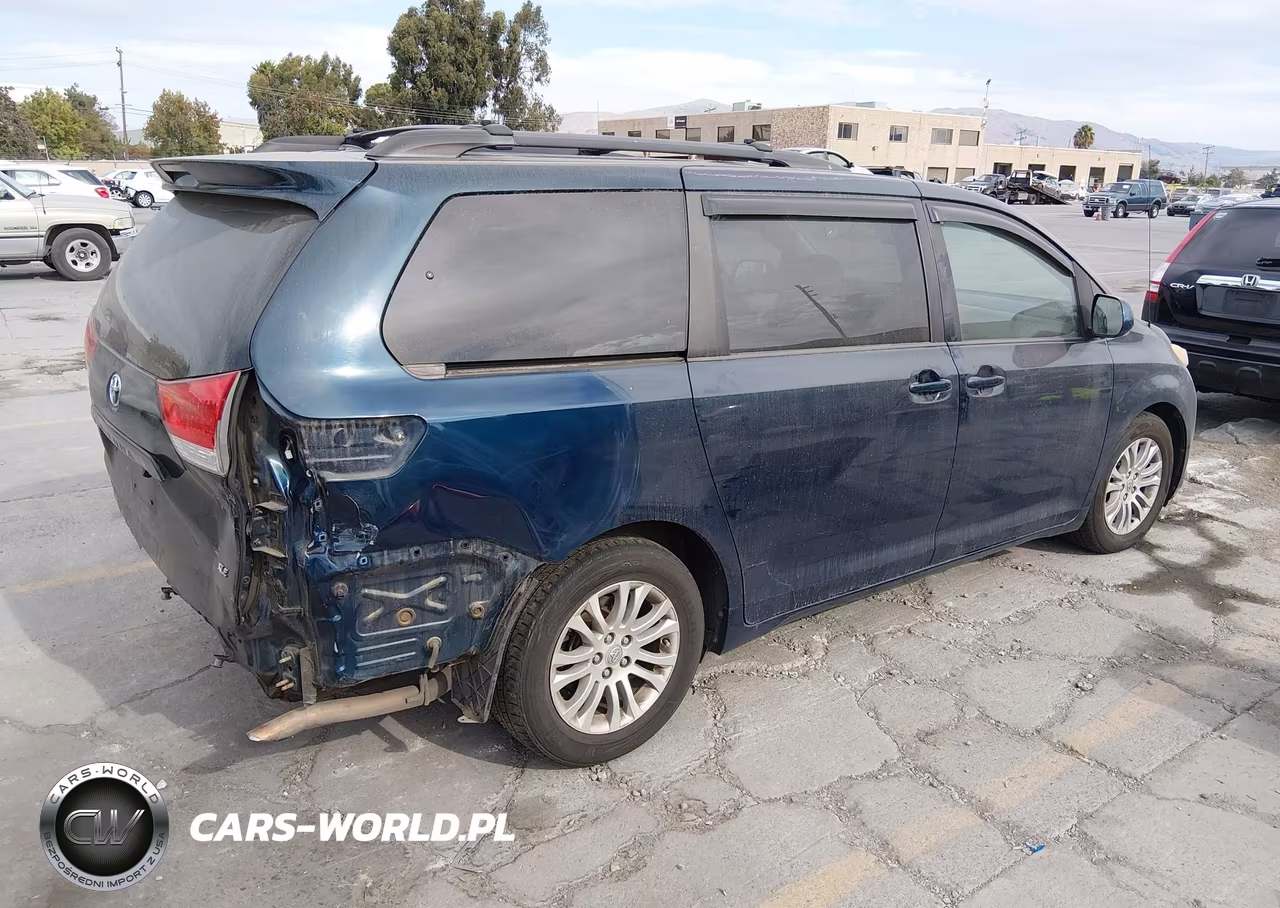 2012 Toyota Sienna Xle V6 8 Passenger VIN:5TDYK3DC3CS231253 - 4