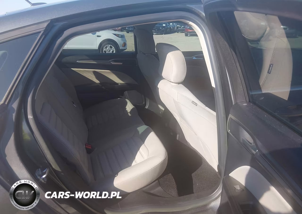 2018 Ford Fusion Hybrid S VIN:3FA6P0UU2JR198378 - 8