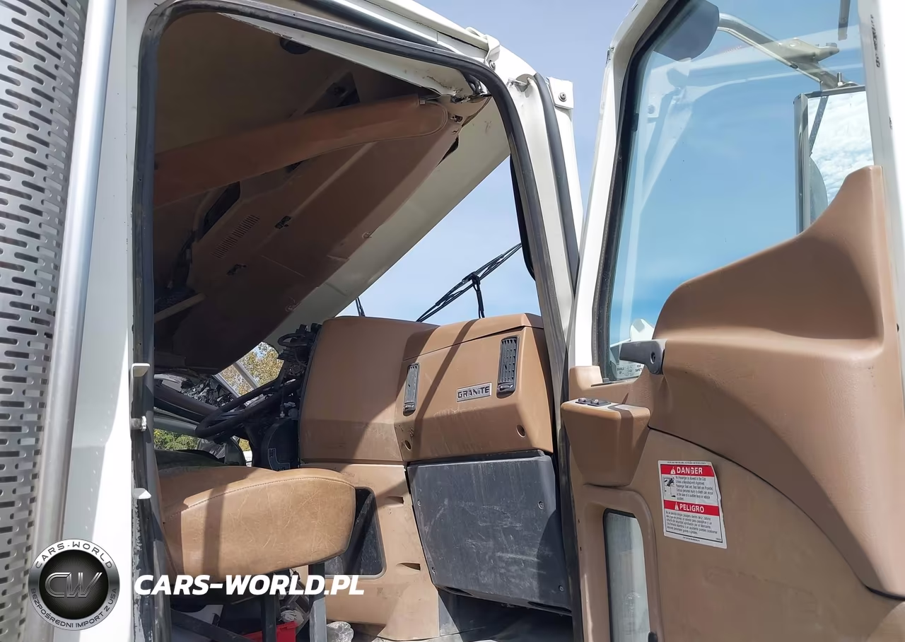 2018 Mack Granite VIN:1M2AX04C7JM039811 - 5