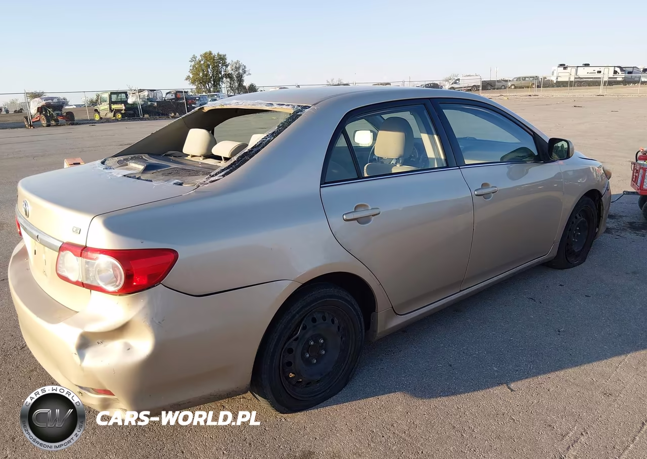 2013 Toyota Corolla Le VIN:2T1BU4EE7DC919546 - 4