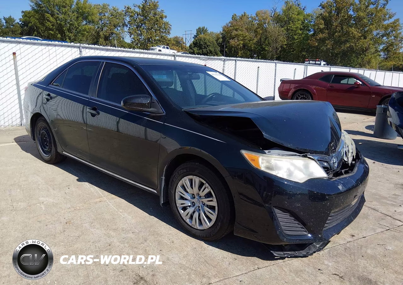 2013 Toyota Camry Le VIN:4T4BF1FK6DR311860 - 1