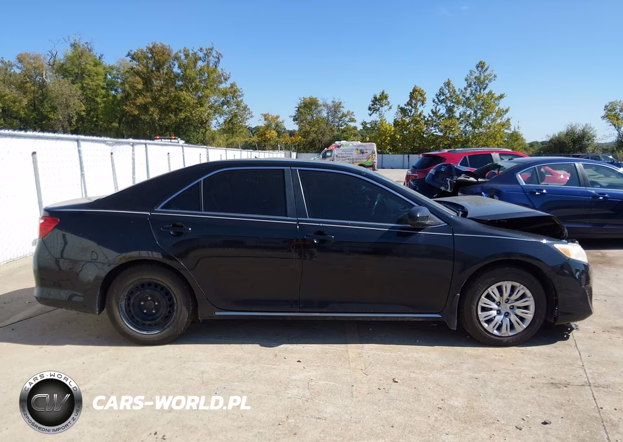 2013 Toyota Camry Le VIN:4T4BF1FK6DR311860 - 13