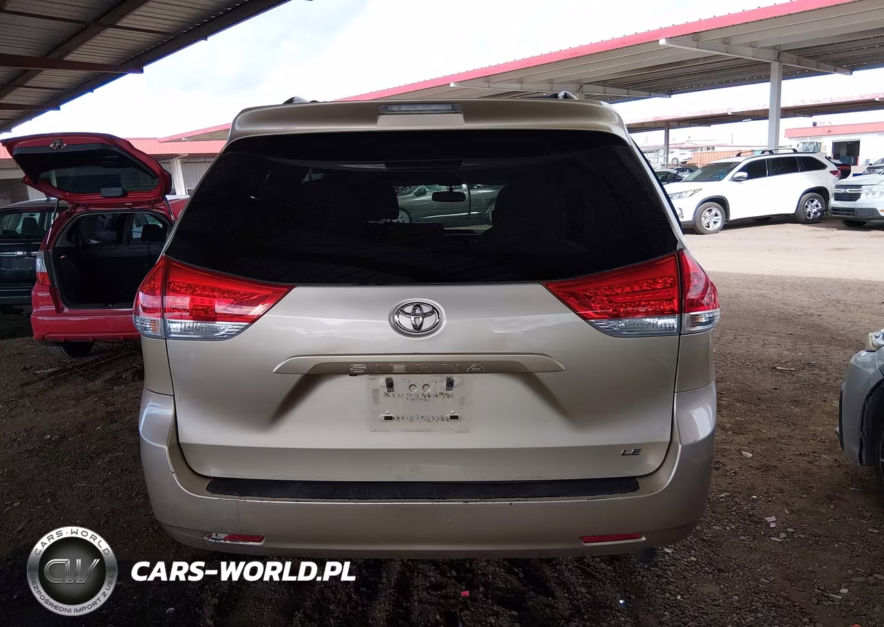 2014 Toyota Sienna Le V6 8 Passenger VIN:5TDKK3DC2ES407945 - 17