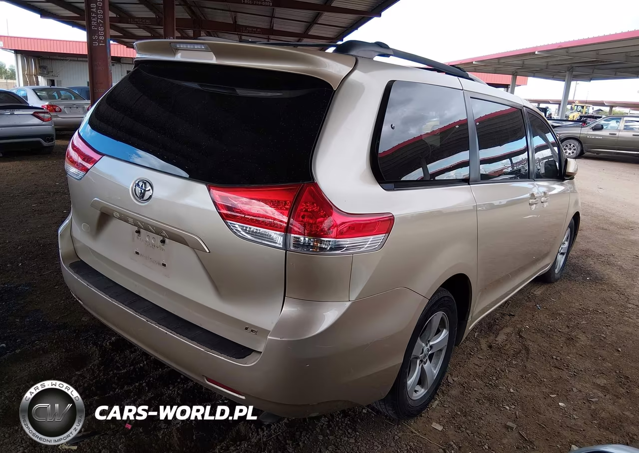 2014 Toyota Sienna Le V6 8 Passenger VIN:5TDKK3DC2ES407945 - 18