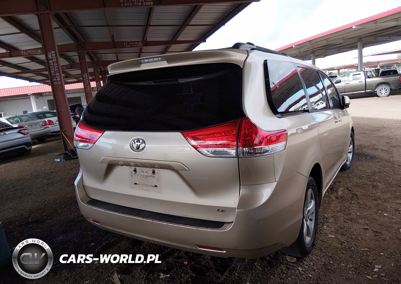 2014 Toyota Sienna Le V6 8 Passenger VIN:5TDKK3DC2ES407945 - 4