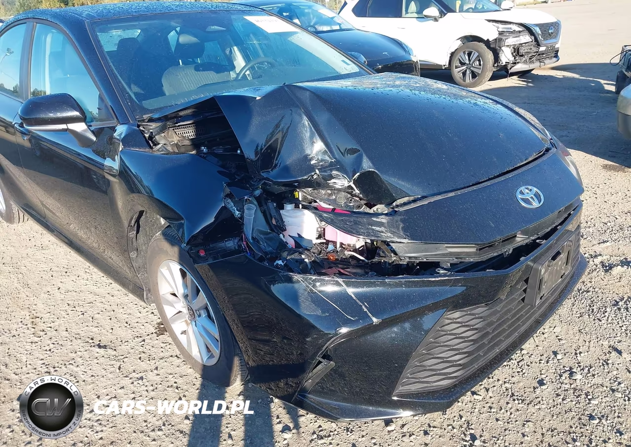 2026 Toyota Camry Le VIN:4T1DAACK8TU728904 - 6