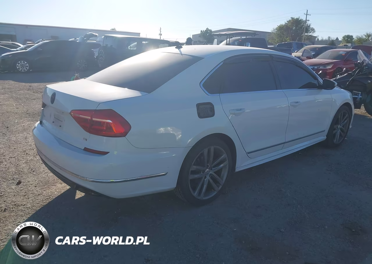 2016 Volkswagen Passat 1.8T R-Line VIN:1VWAT7A32GC046951 - 4