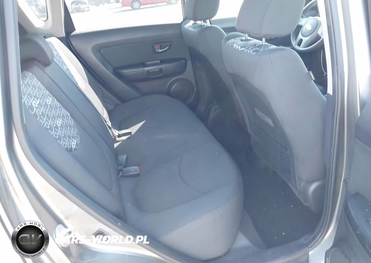 2011 Kia Soul + VIN:KNDJT2A23B7347159 - 8