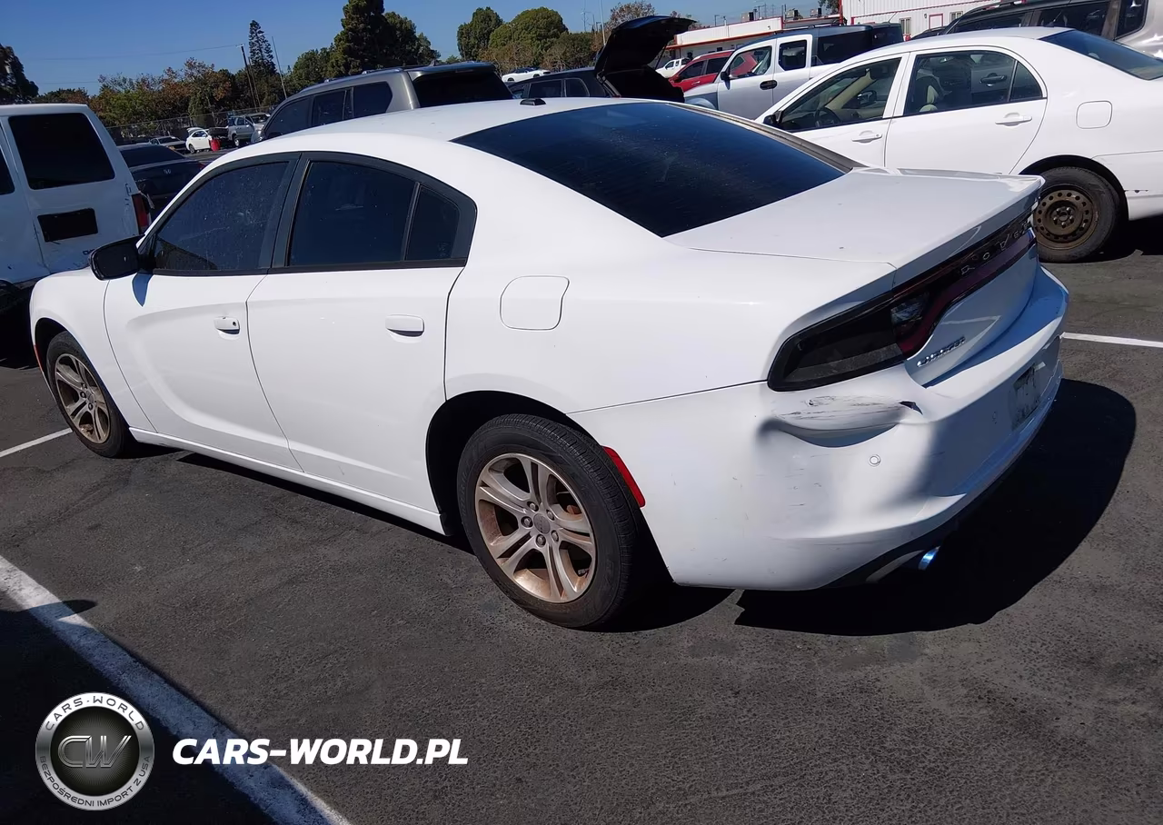 2015 Dodge Charger Se VIN:2C3CDXBG8FH745415 - 4