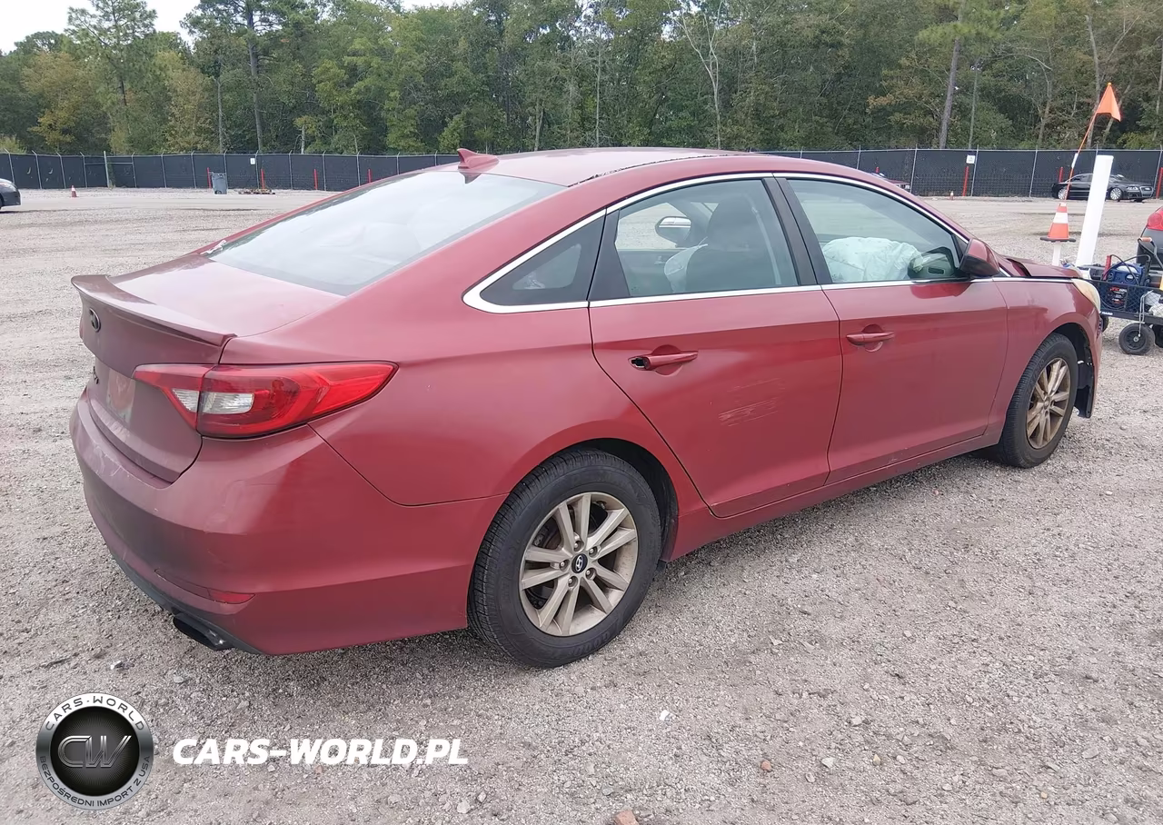2015 Hyundai Sonata Se VIN:5NPE24AF7FH126782 - 4