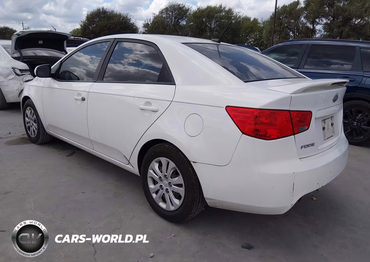 2011 Kia Forte Lx VIN:KNAFT4A24B5378169 - 3