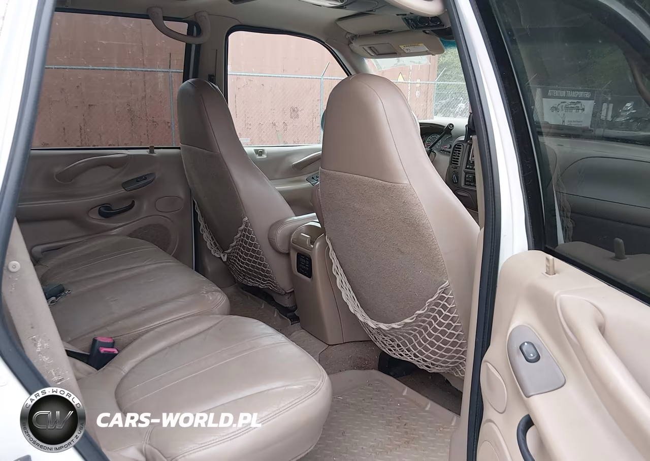 1999 Ford Expedition Eddie Bauer-Xlt VIN:1FMPU18L1XLB26413 - 8